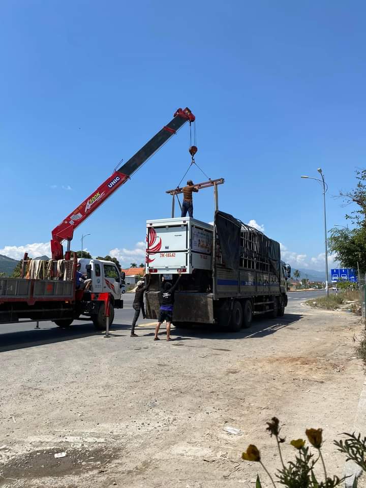 Dịch vụ cẩu hàng hóa tại Nha Trang nhanh chóng, an toàn, giá tốt