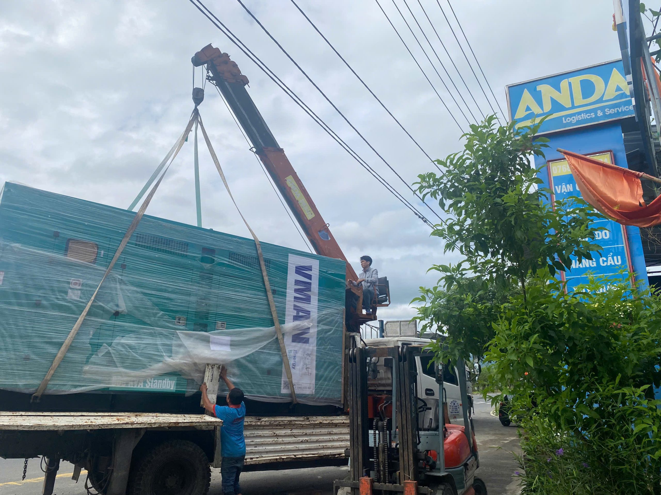 Dịch vụ cẩu hàng hóa tại Nha Trang