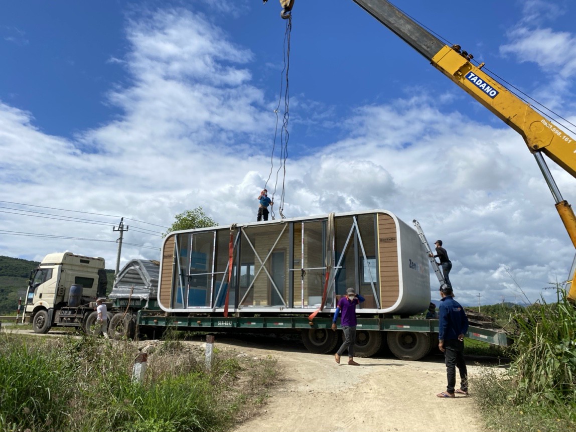 Dịch vụ cẩu container, máy móc công nghiệp tại Nha Trang