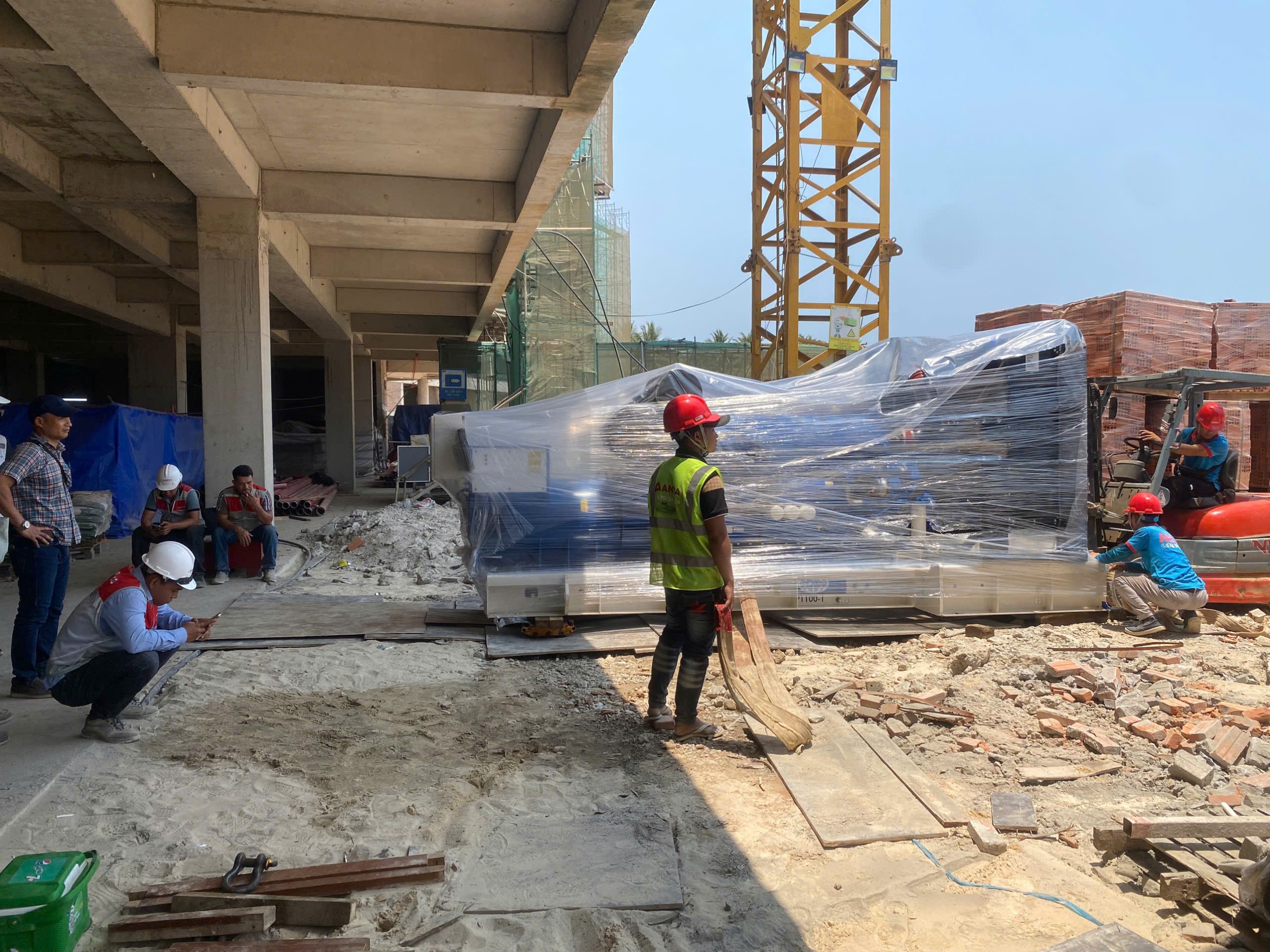 Dịch vụ di dời nâng hạ máy móc công nghiệp tại Ninh Hòa